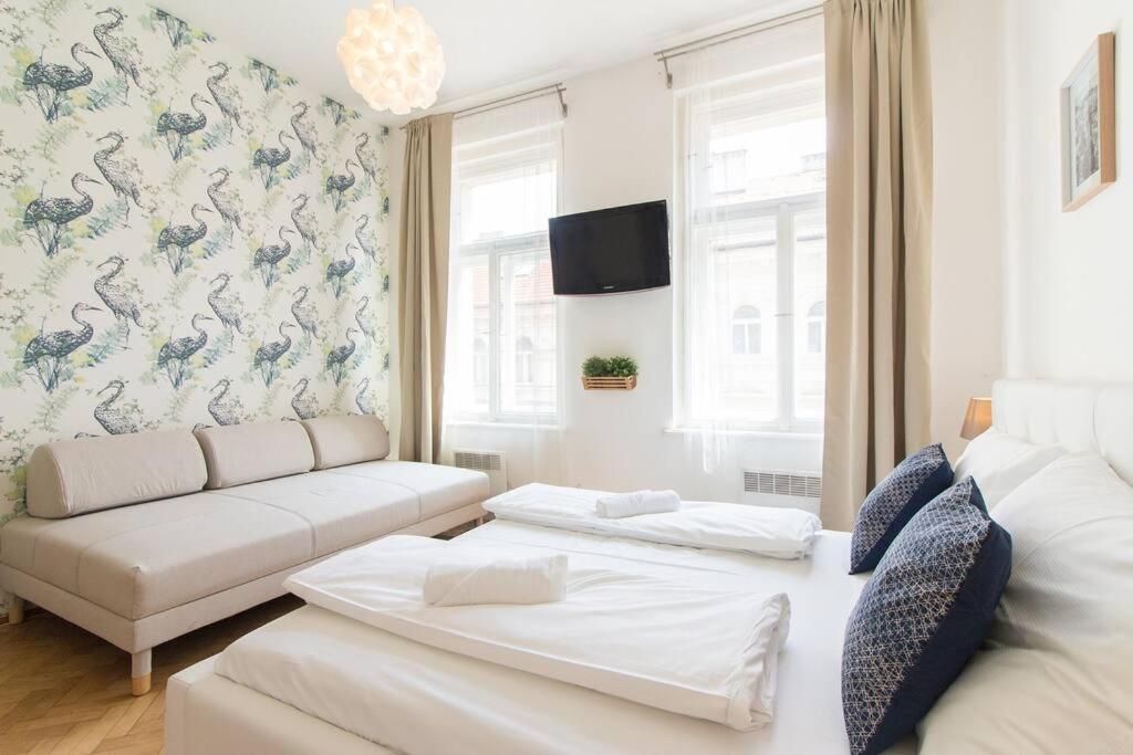Ferienwohnung Studio In The Historic Center Prag Exterior foto