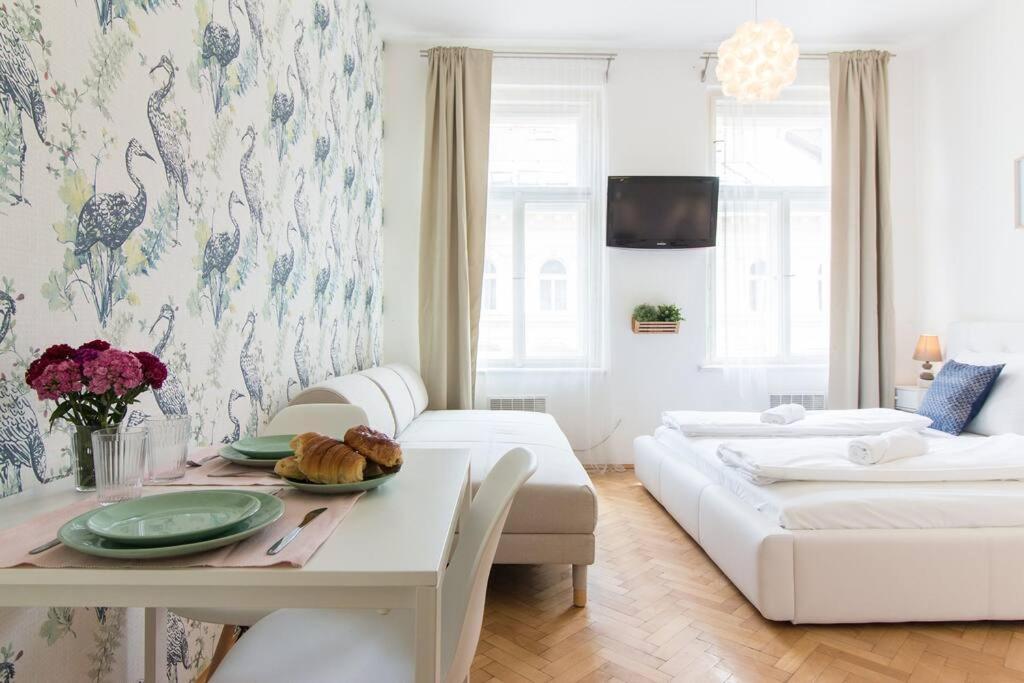 Ferienwohnung Studio In The Historic Center Prag Exterior foto