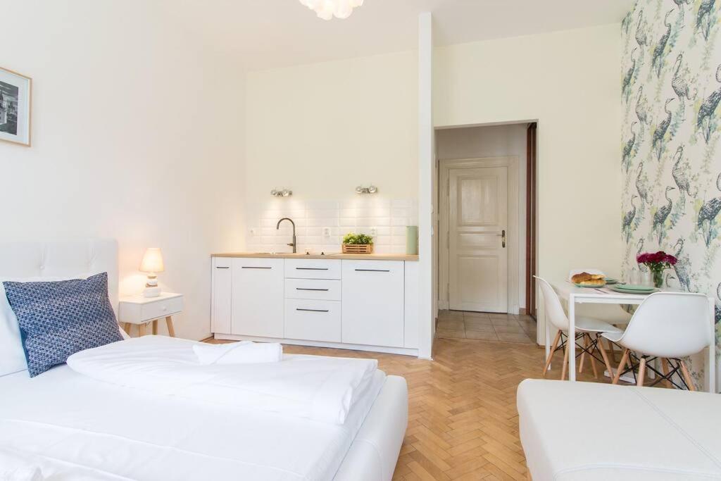 Ferienwohnung Studio In The Historic Center Prag Exterior foto